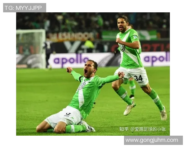 上海羽毛球队展现灵活实力荣登全国第三名欧冠足球赛事引发热议